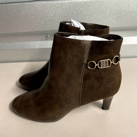 Impo Women's Mink Brown Vegan Leather Faux Suede Neena Ankle Bootie - Size 9M - Picture 7 of 8